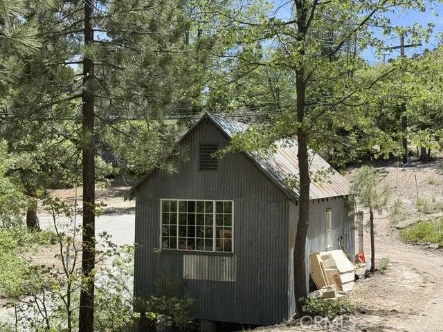 33285 Angeles, Green Valley Lake, CA 92341