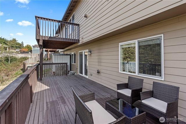 2002 63rd Avenue NE, Tacoma, WA 98422