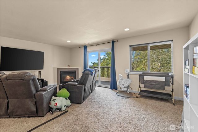 2002 63rd Avenue NE, Tacoma, WA 98422