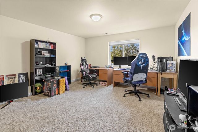 2002 63rd Avenue NE, Tacoma, WA 98422