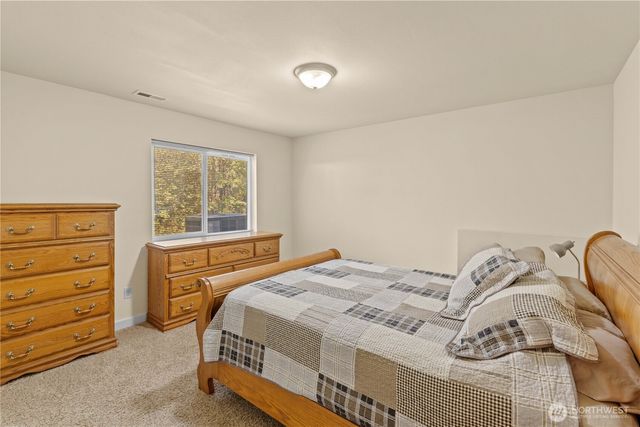 2002 63rd Avenue NE, Tacoma, WA 98422