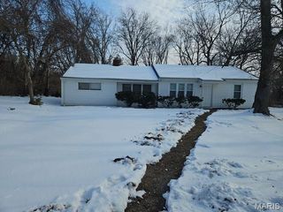 10272 Imperial Drive, St Louis, MO 63136