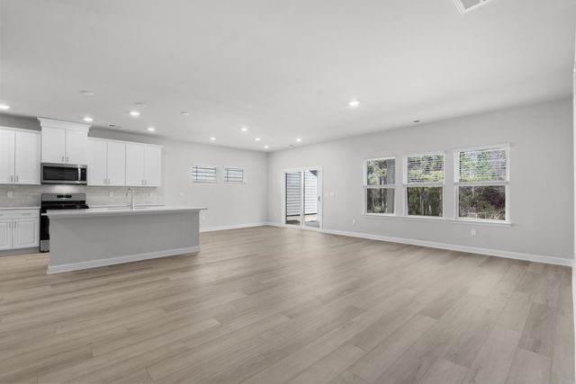 8222 Essence Dr., Longs, SC 29568