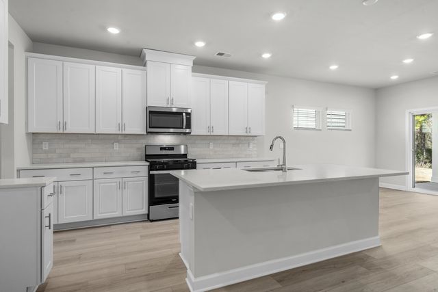 8222 Essence Dr., Longs, SC 29568