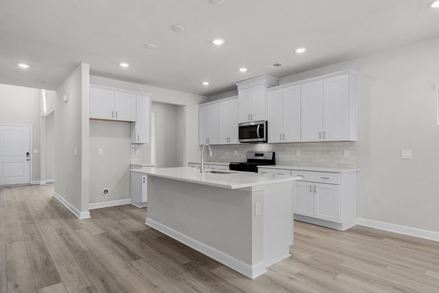 8222 Essence Dr., Longs, SC 29568