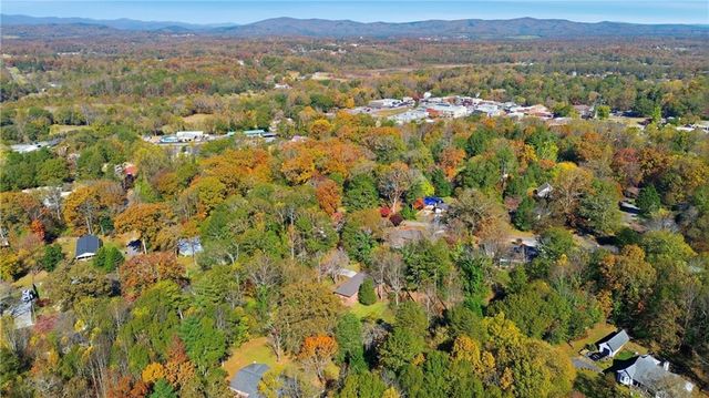 112 Woodland Street, Clarkesville, GA 30523