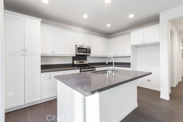 3126 E Painted Crescent St, Ontario, CA 91762