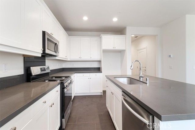 3126 E Painted Crescent St, Ontario, CA 91762