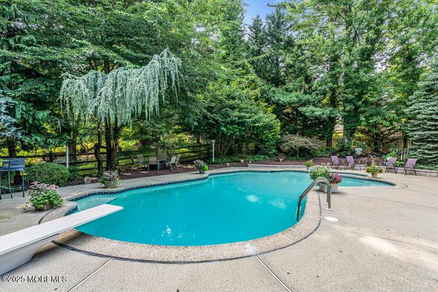 28 Doherty Drive, Middletown, NJ 07748