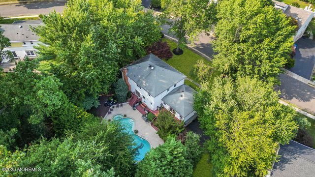 28 Doherty Drive, Middletown, NJ 07748