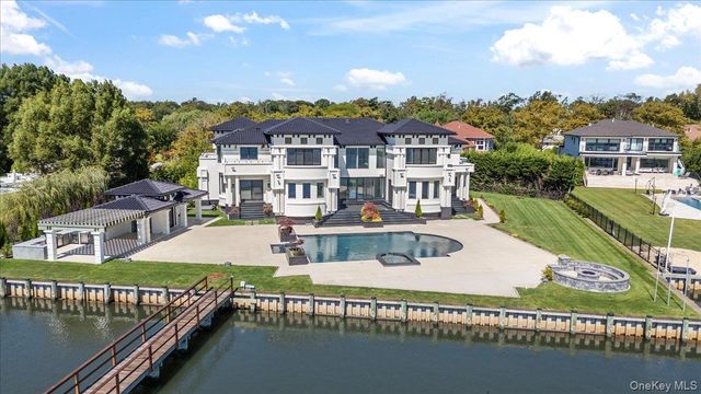 190 Curtis Road, Hewlett Neck, NY 11598