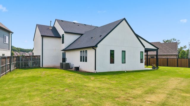 11536 S Louisville Avenue, Tulsa, OK 74137