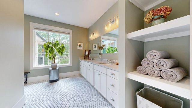 5 Gold Crest Drive, North Reading, MA 01864