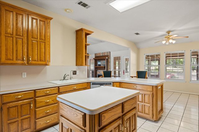 4201 E Bankhead Highway, Weatherford, TX 76087