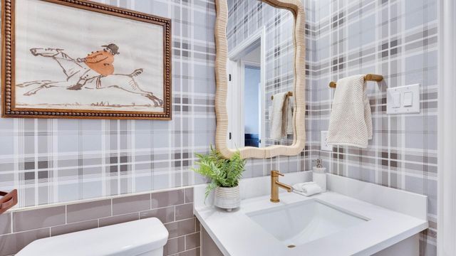 13521 Wandering Rhett DR, Elgin, TX 78621