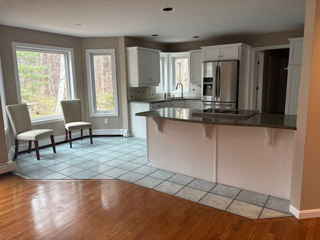 47 Park St, Shrewsbury, MA 01545