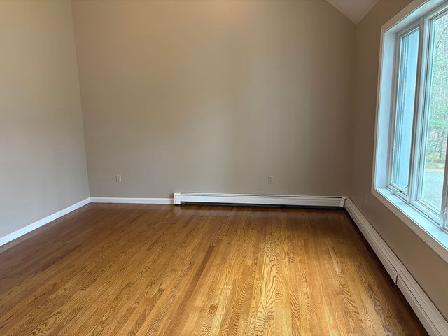 47 Park St, Shrewsbury, MA 01545