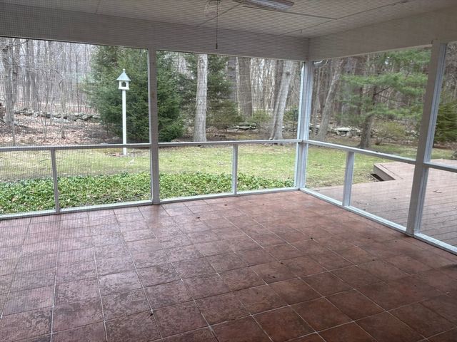 47 Park St, Shrewsbury, MA 01545