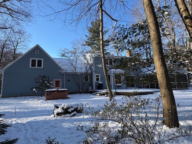 47 Park St, Shrewsbury, MA 01545