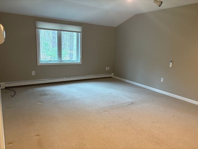 47 Park St, Shrewsbury, MA 01545