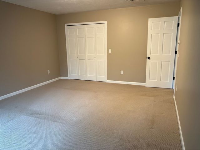 47 Park St, Shrewsbury, MA 01545