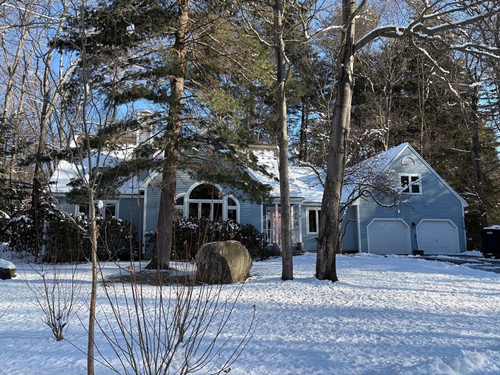 47 Park St, Shrewsbury, MA 01545