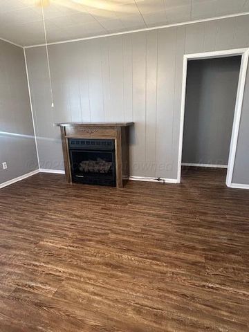 810 S Sweetwater Street, Wheeler, TX 79096