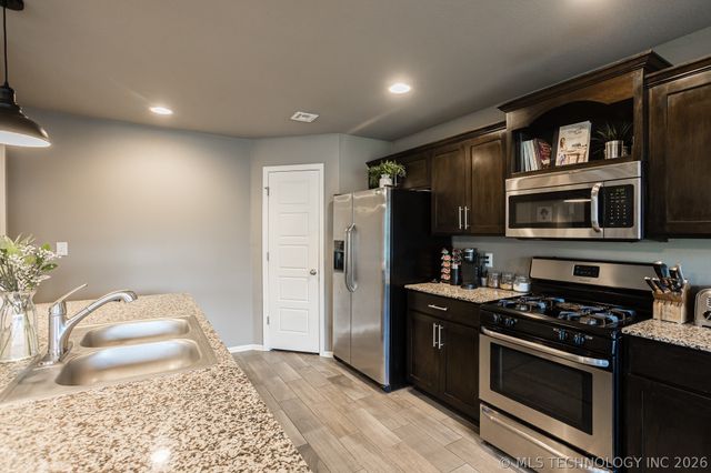 14605 E 111th Court North, Owasso, OK 74055