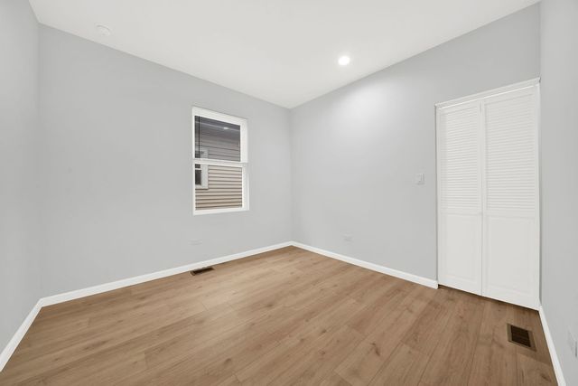 6513 S Mozart Street, Chicago, IL 60629