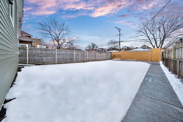 6513 S Mozart Street, Chicago, IL 60629