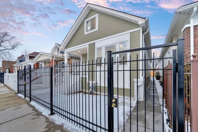 6513 S Mozart Street, Chicago, IL 60629