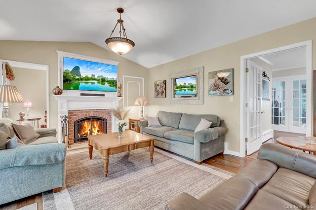 1188 New York Avenue, Franklin Square, NY 11010