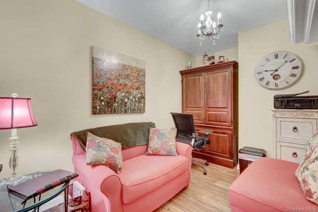 1188 New York Avenue, Franklin Square, NY 11010