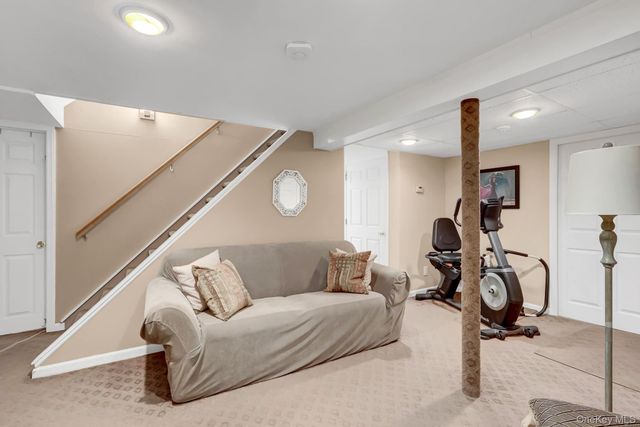 1188 New York Avenue, Franklin Square, NY 11010