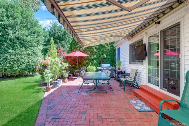 1188 New York Avenue, Franklin Square, NY 11010