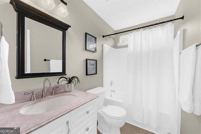 300 Cobb Court, Hampton, GA 30228