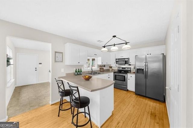 300 Cobb Court, Hampton, GA 30228