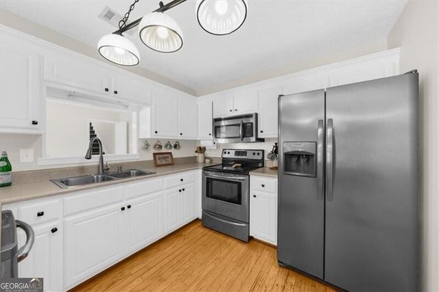 300 Cobb Court, Hampton, GA 30228
