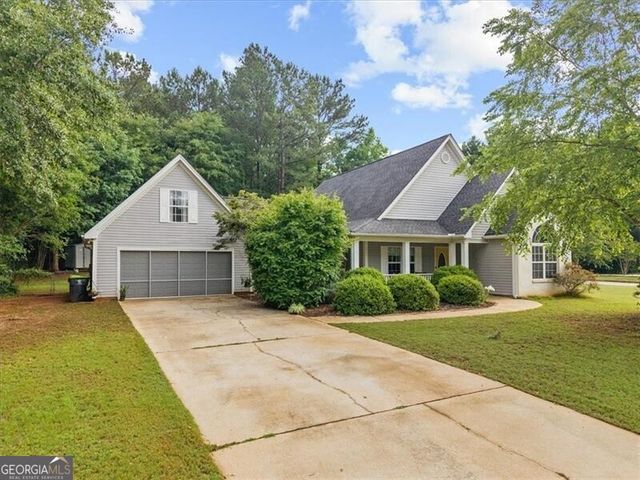 300 Cobb Court, Hampton, GA 30228