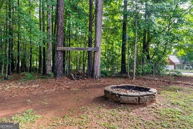 300 Cobb Court, Hampton, GA 30228