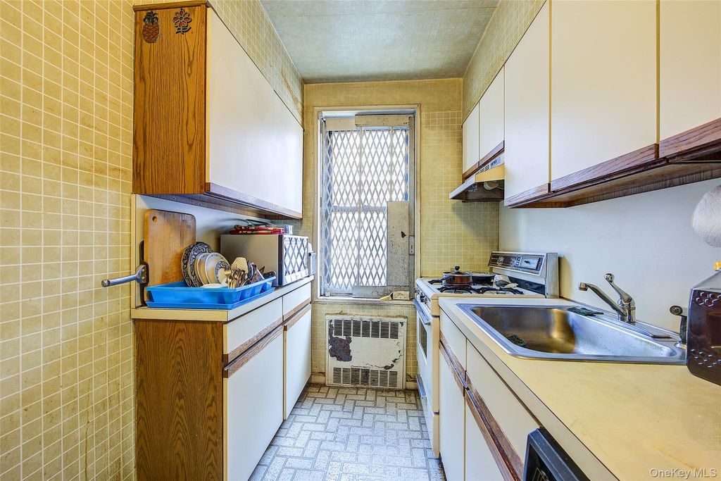 37-27 86th Street 5S, Jackson Heights, NY 11372 — photo 5