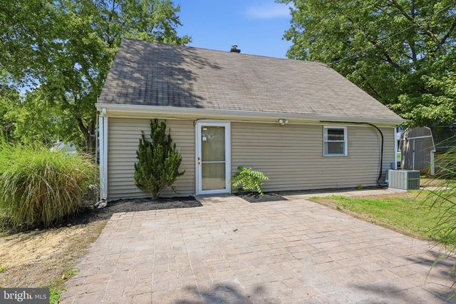 584 WILK DR, Morrisville, PA 19067