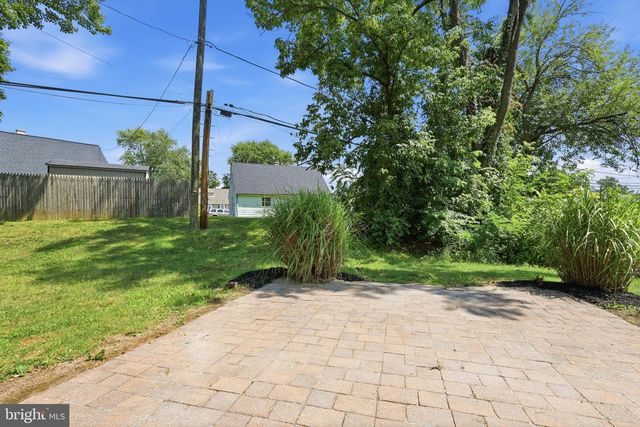 584 WILK DR, Morrisville, PA 19067