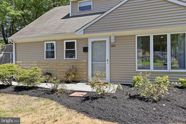584 WILK DR, Morrisville, PA 19067