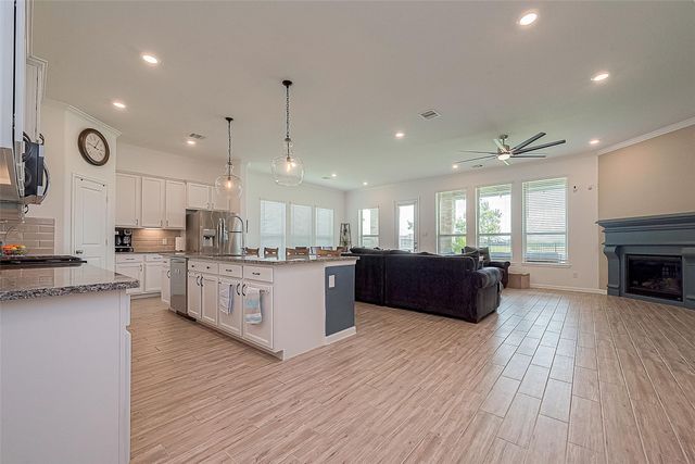 4417 Camden Lake Lane, Rosharon, TX 77583
