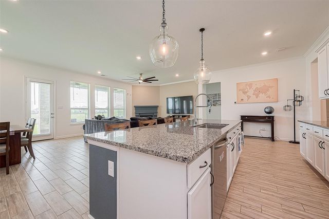 4417 Camden Lake Lane, Rosharon, TX 77583