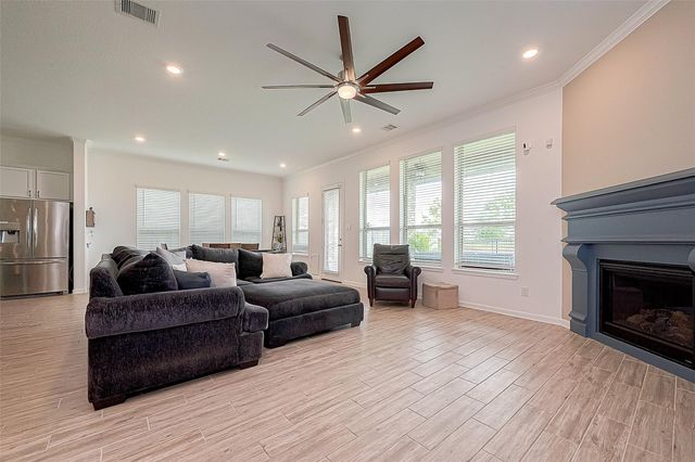 4417 Camden Lake Lane, Rosharon, TX 77583