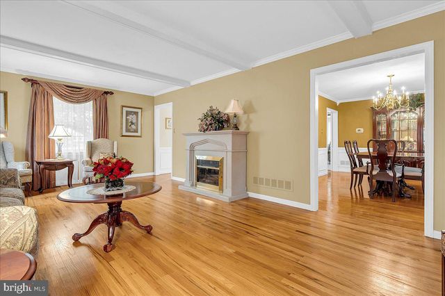 3002 MAPLE SHADE LN, Wilmington, DE 19810