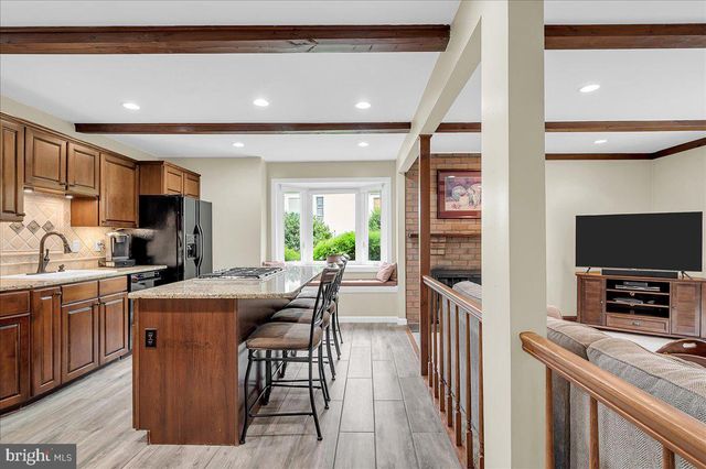 3002 MAPLE SHADE LN, Wilmington, DE 19810
