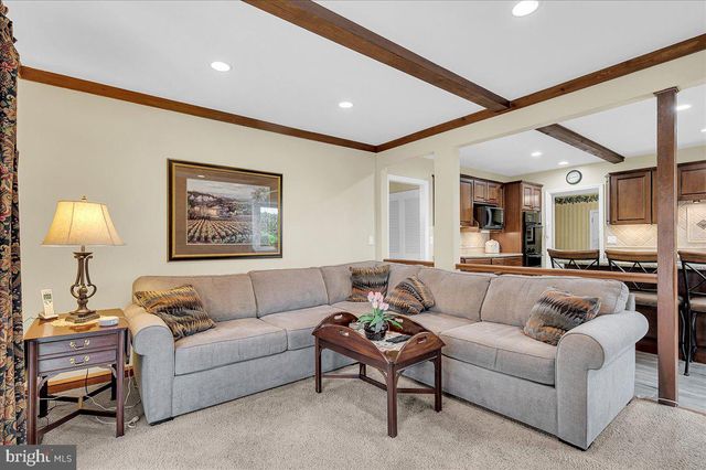 3002 MAPLE SHADE LN, Wilmington, DE 19810